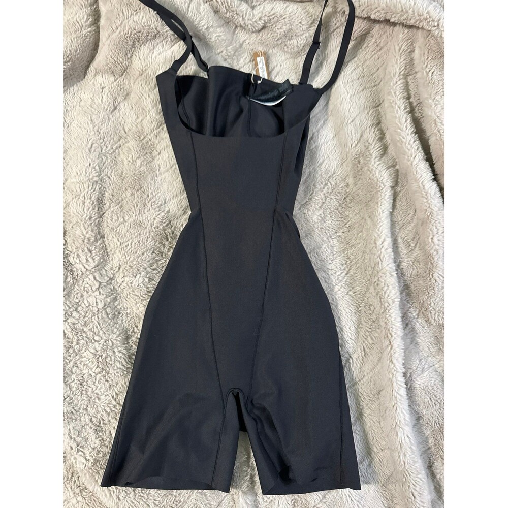 Skims Body CS Open Back Mid Thigh Bodysuit Onyx - Picture 4 of 9